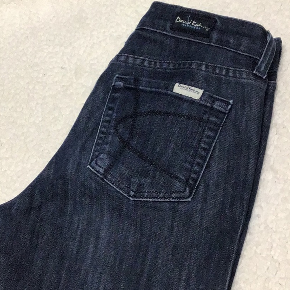 David Kahn Woman’s Straight Leg Jeans  27